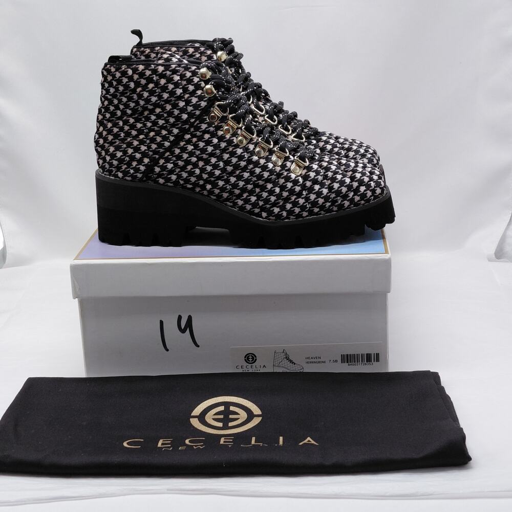 $190 Cecelia NY Womens Combat Hiking Boots 7.5 Black Houndstooth Lug Gorpcore